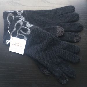 COACH logo knit tech gloves